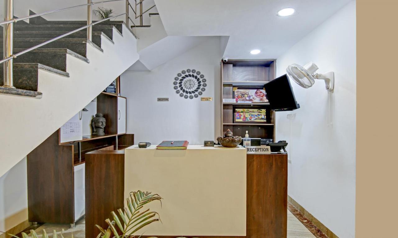 Treebo Royal Empire Adarsh Nagar, Chandigarh Otel Dış mekan fotoğraf