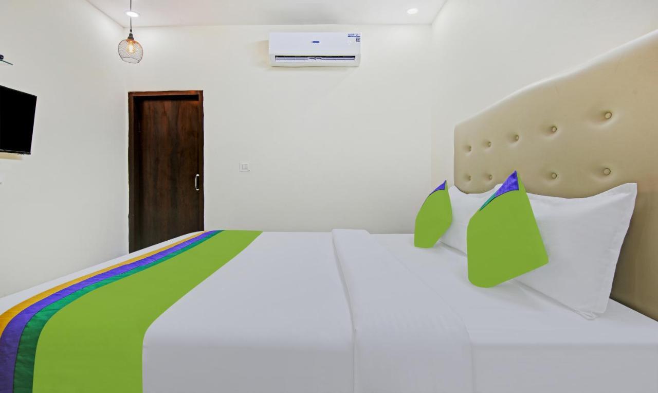 Treebo Royal Empire Adarsh Nagar, Chandigarh Otel Dış mekan fotoğraf