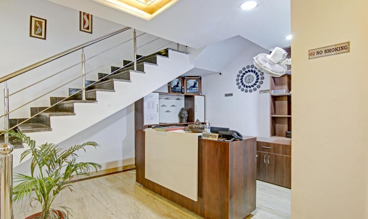 Treebo Royal Empire Adarsh Nagar, Chandigarh Otel Dış mekan fotoğraf