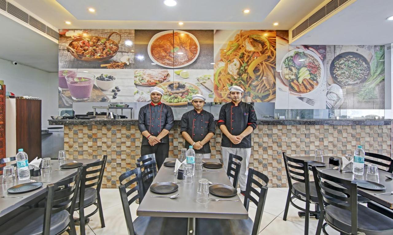 Treebo Royal Empire Adarsh Nagar, Chandigarh Otel Dış mekan fotoğraf