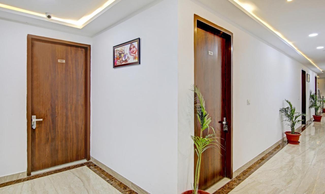 Treebo Royal Empire Adarsh Nagar, Chandigarh Otel Dış mekan fotoğraf